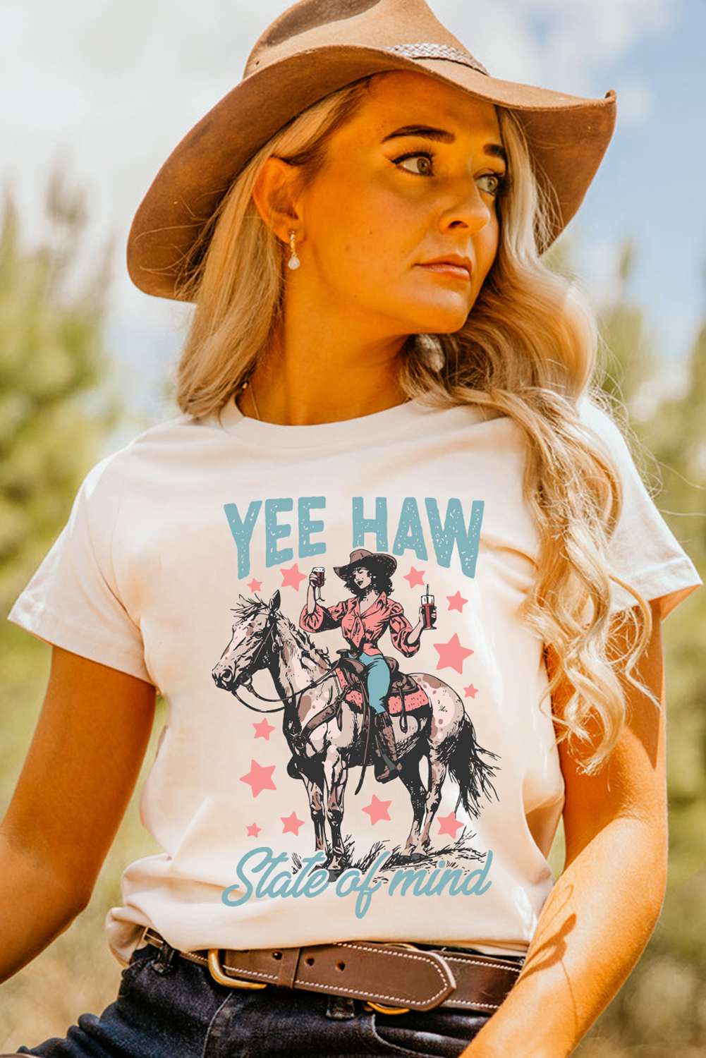 Stylish Short Sleeve Cowgirl Graphic Tee - Perfect for Daily Wear - Detail View 7