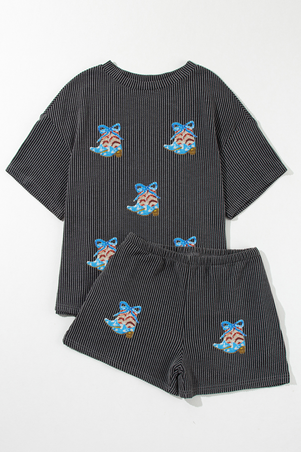 Trendy Western Chic Graphic Set: Loose T-Shirt & Pull-On Shorts in Carbon Grey - Detail View 6