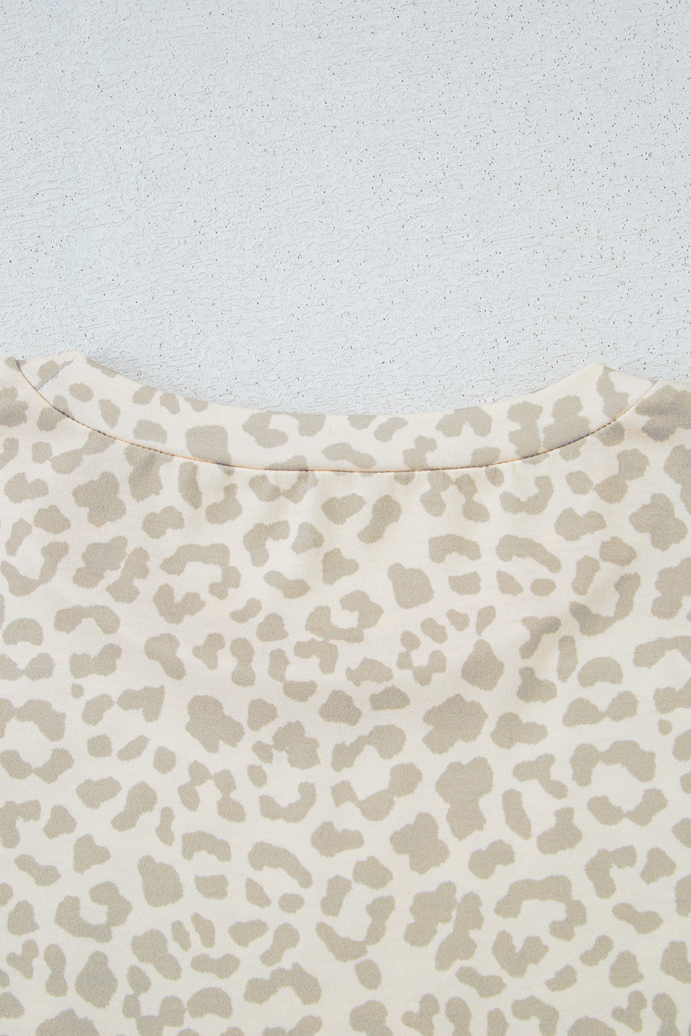 Casual Round Neck Short Sleeve T-Shirt with Wild Leopard Design for Everyday Fashion - Detail View 19