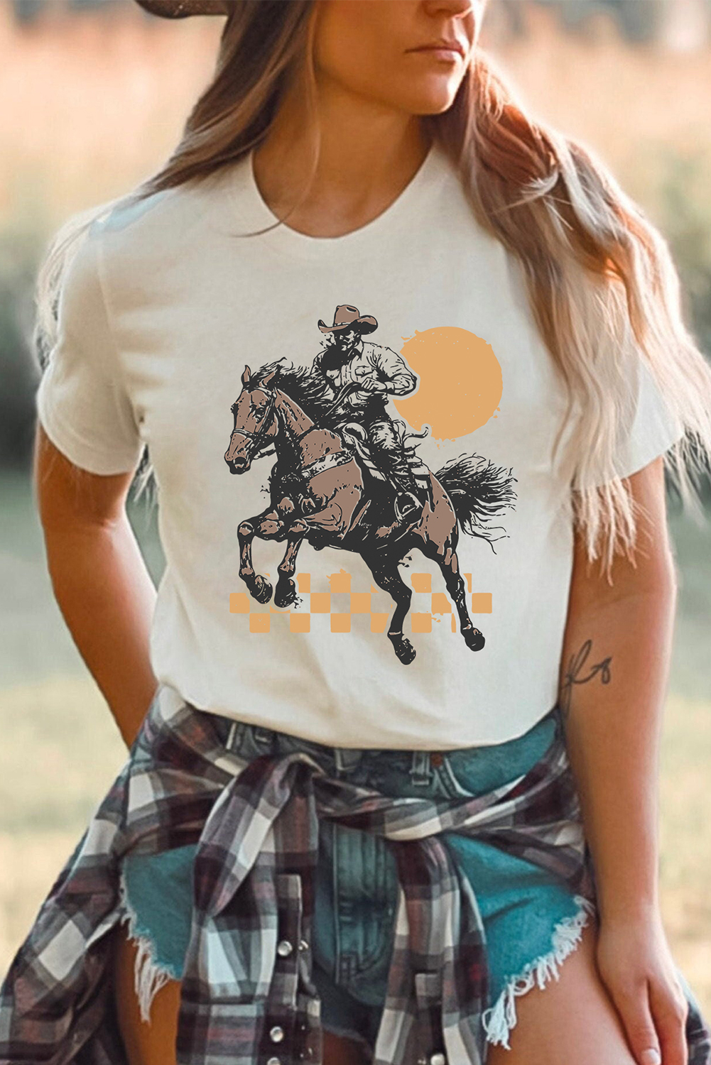 Comfortable Short Sleeve Round Neck T-Shirt - Perfect for Daily Wear - Detail View 3
