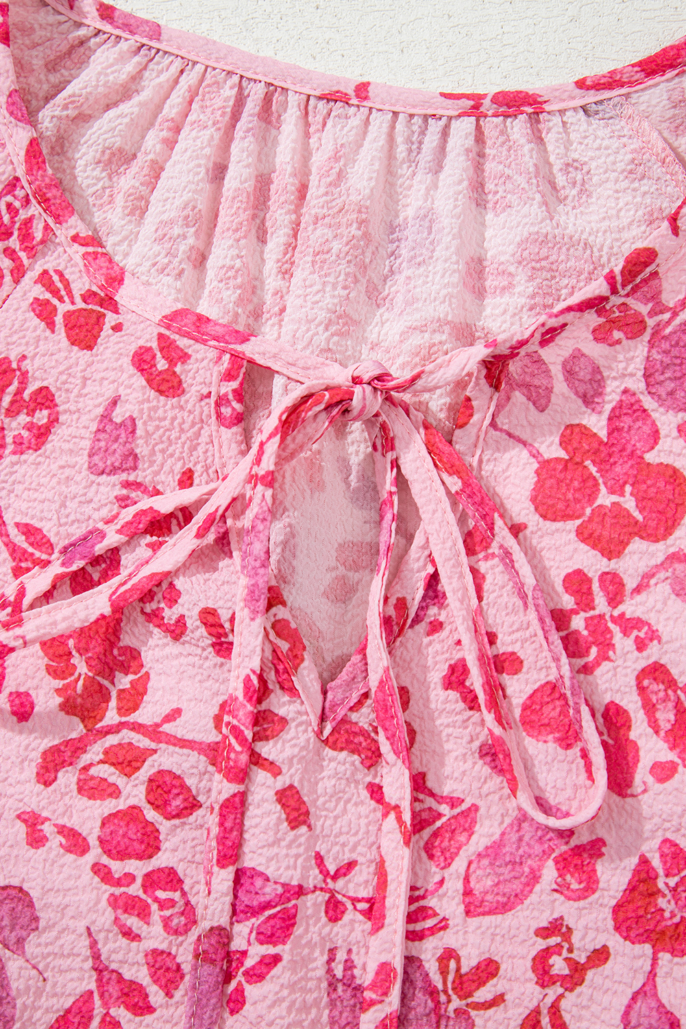 Lightweight V Neck Blouse with Trendy Puff Sleeves - Embrace Spring Fashion - Detail View 7