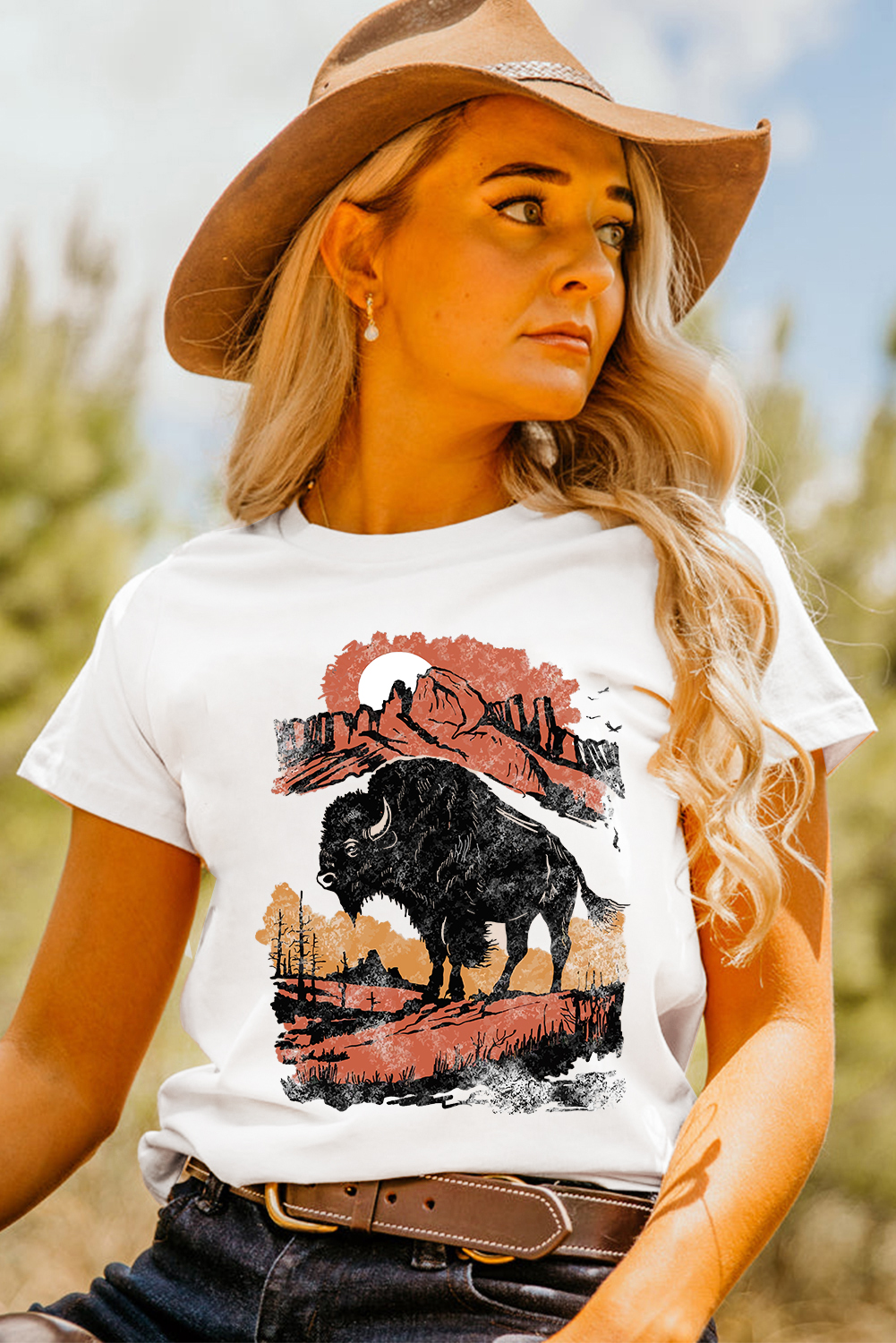Relaxed Fit Crew Neck Tee Featuring Wild West Inspired Design for Everyday Wear - Detail View 7