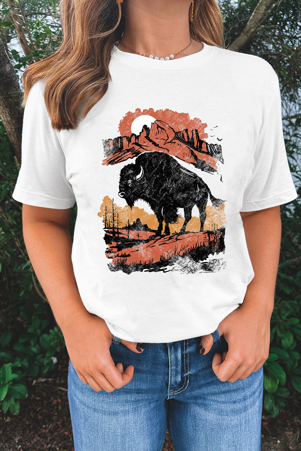 Chic Casual T-Shirt with Vibrant Buffalo Graphic - Perfect for Summer - Detail View 6
