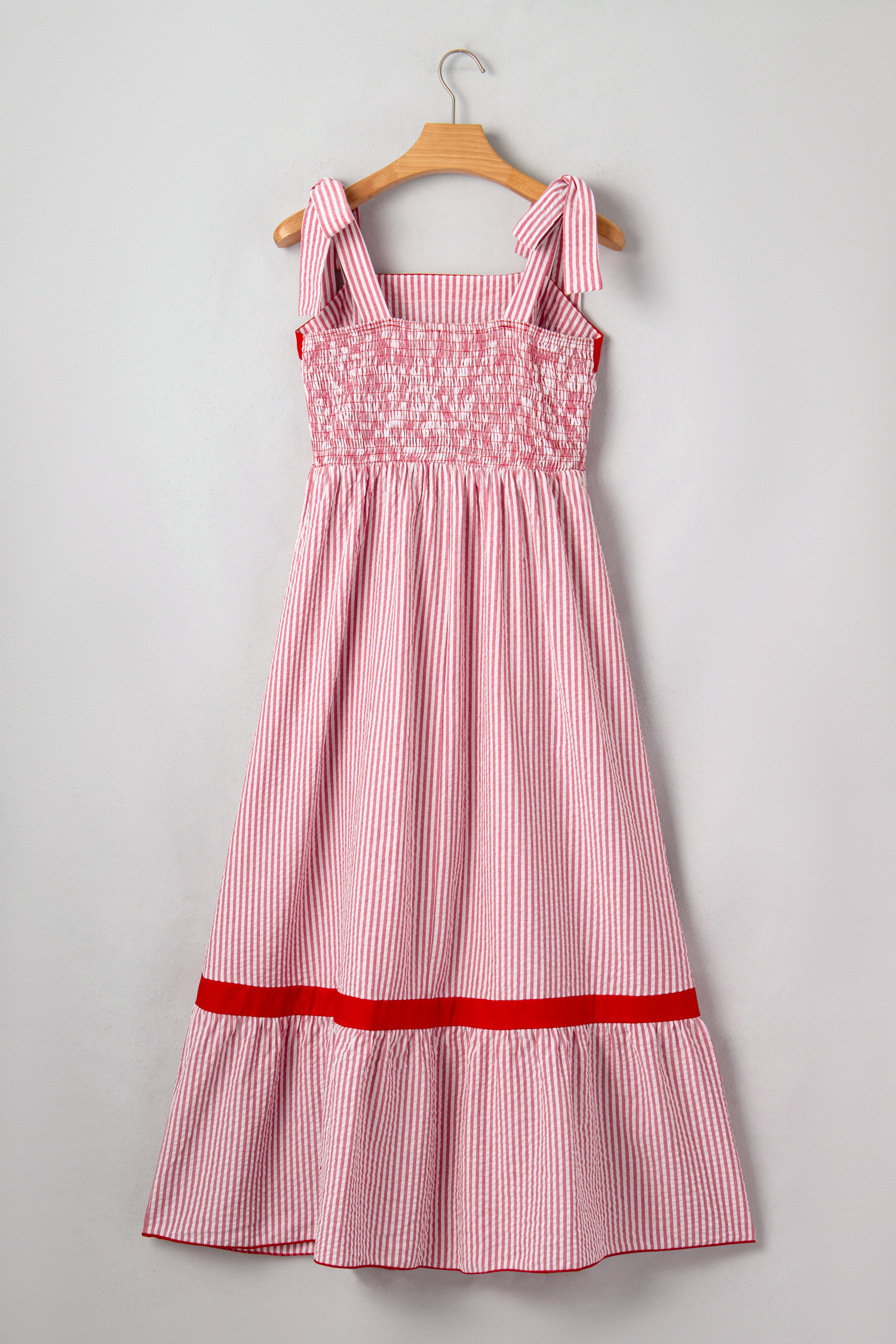 Chic Sleeveless Striped Maxi Dress – High Waist Contrast Trim Shift Dress for Vacation and Graduations - Detail View 6