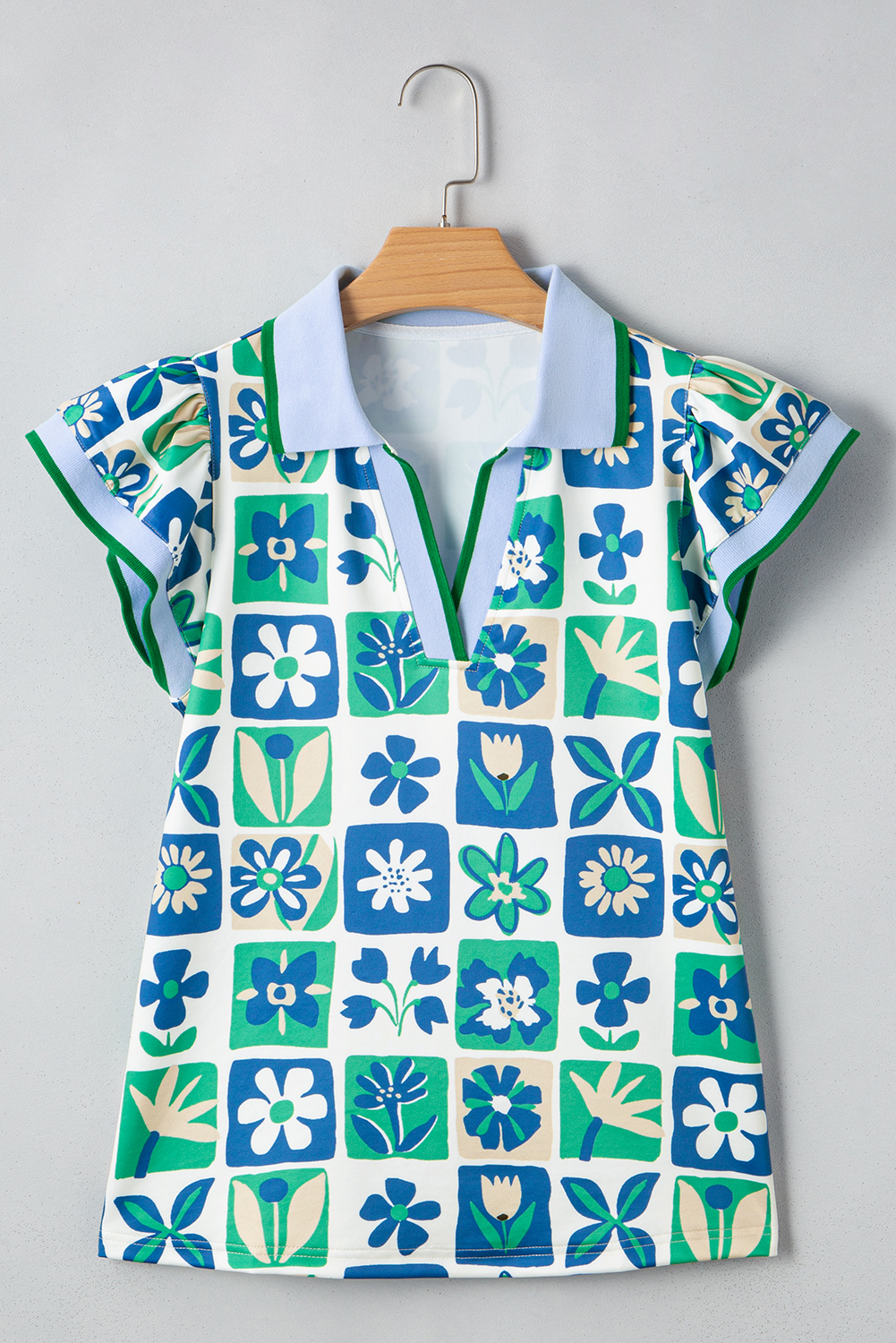 Stylish Casual Blouse with Polo Collar and Contrast Trim - Perfect for Daily Wear - Detail View 3