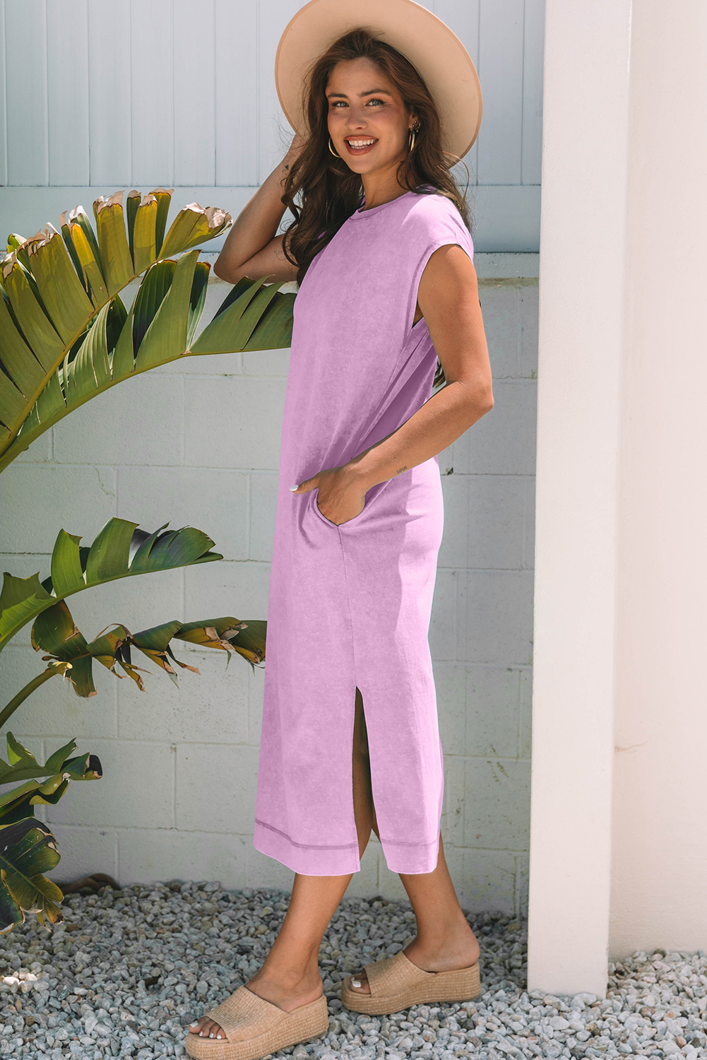 Casual Everyday Wear: Women's Pocketed T-Shirt Dress with Stylish Side Slits - Detail View 3