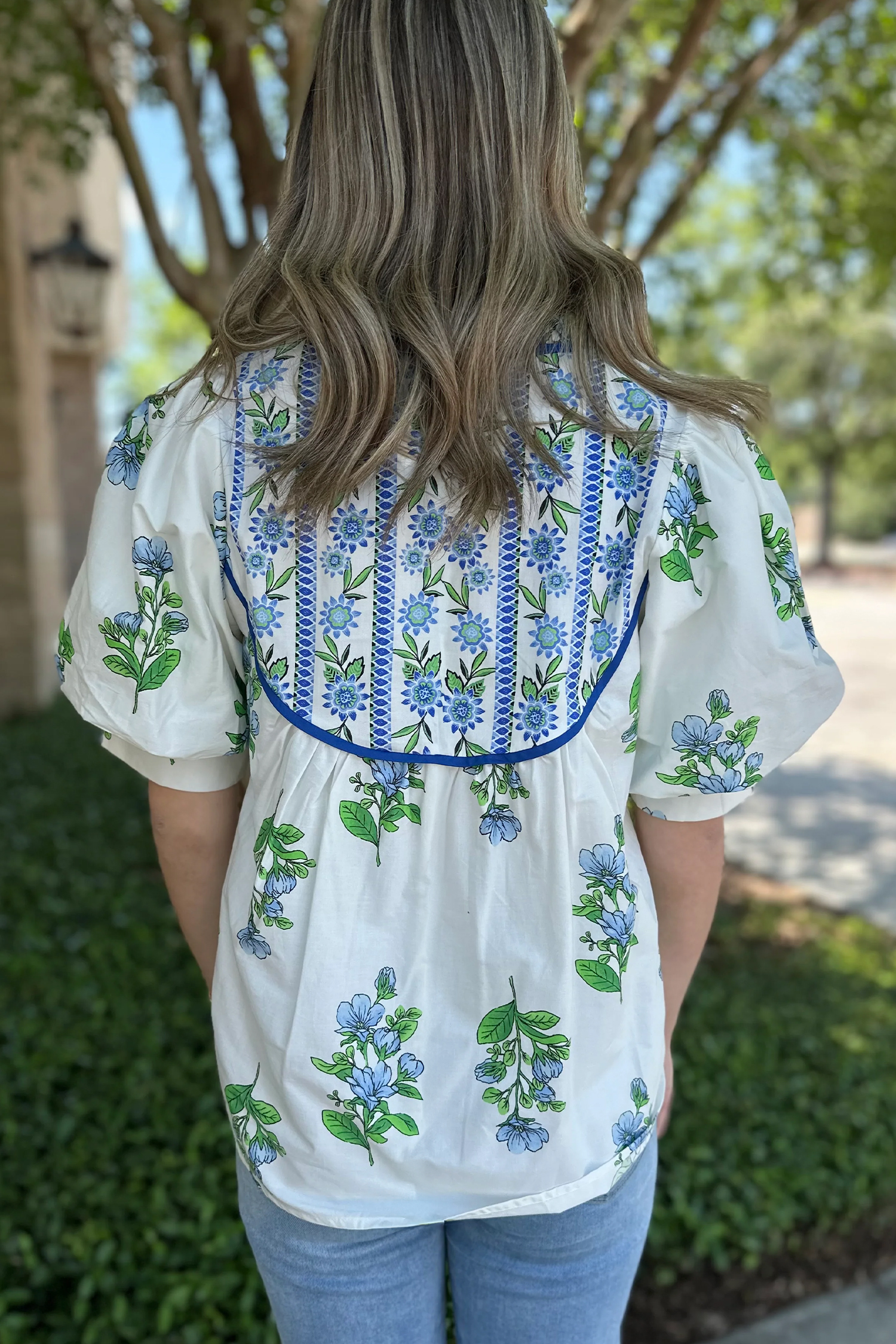 White Floral Print Women's Blouse – Southern Belle Puff Sleeve V-Neck Top for Summer & Daily Wear - Detail View 12