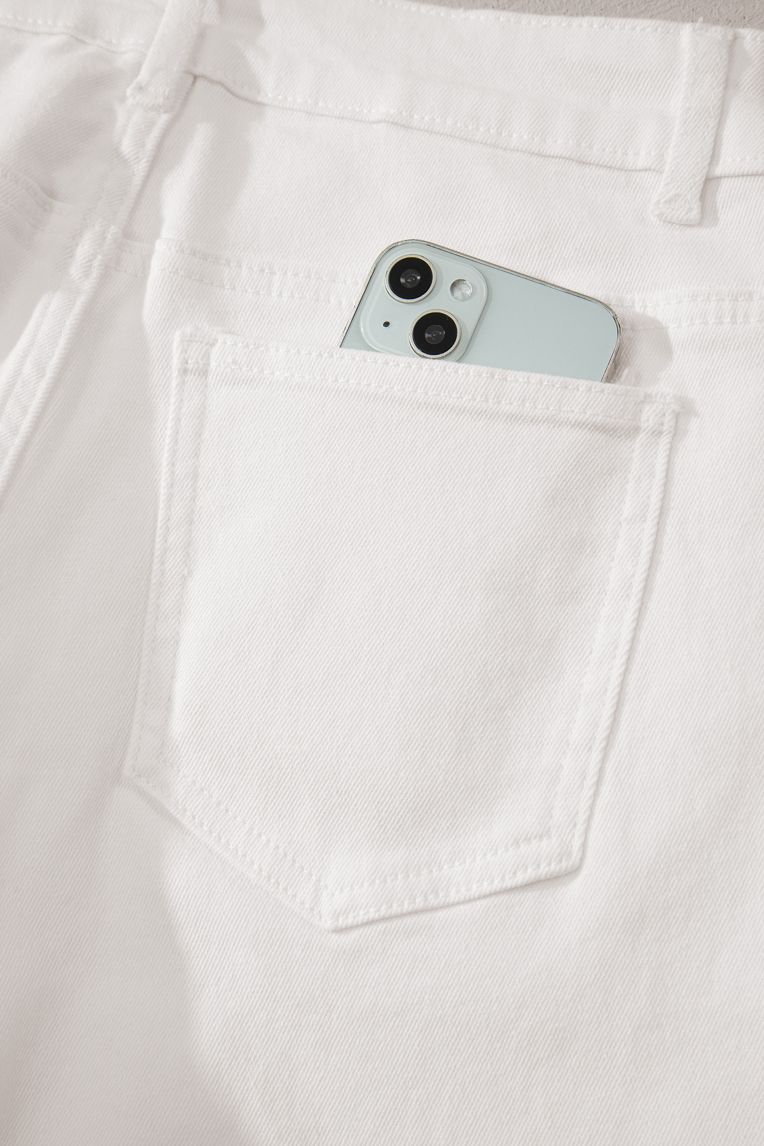White High Waist Bermuda Shorts for Women – Essential Summer Casual Denim Gift - Detail View 12