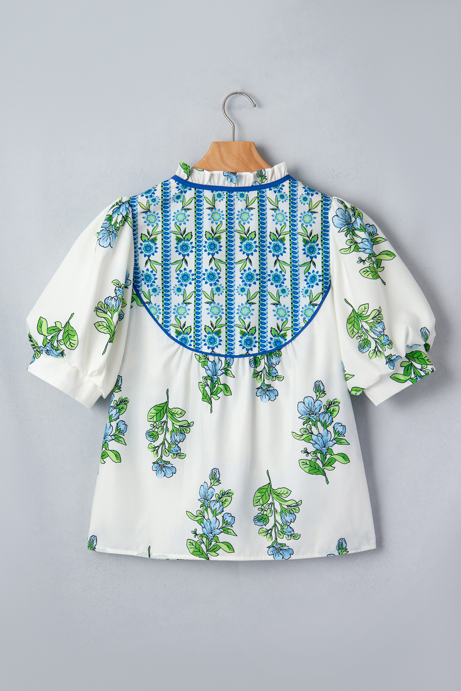 Women's White Floral Puff Sleeve Blouse – V-Neck Tie Top with Contrast Trim for Summer Casual Wear - Detail View 7