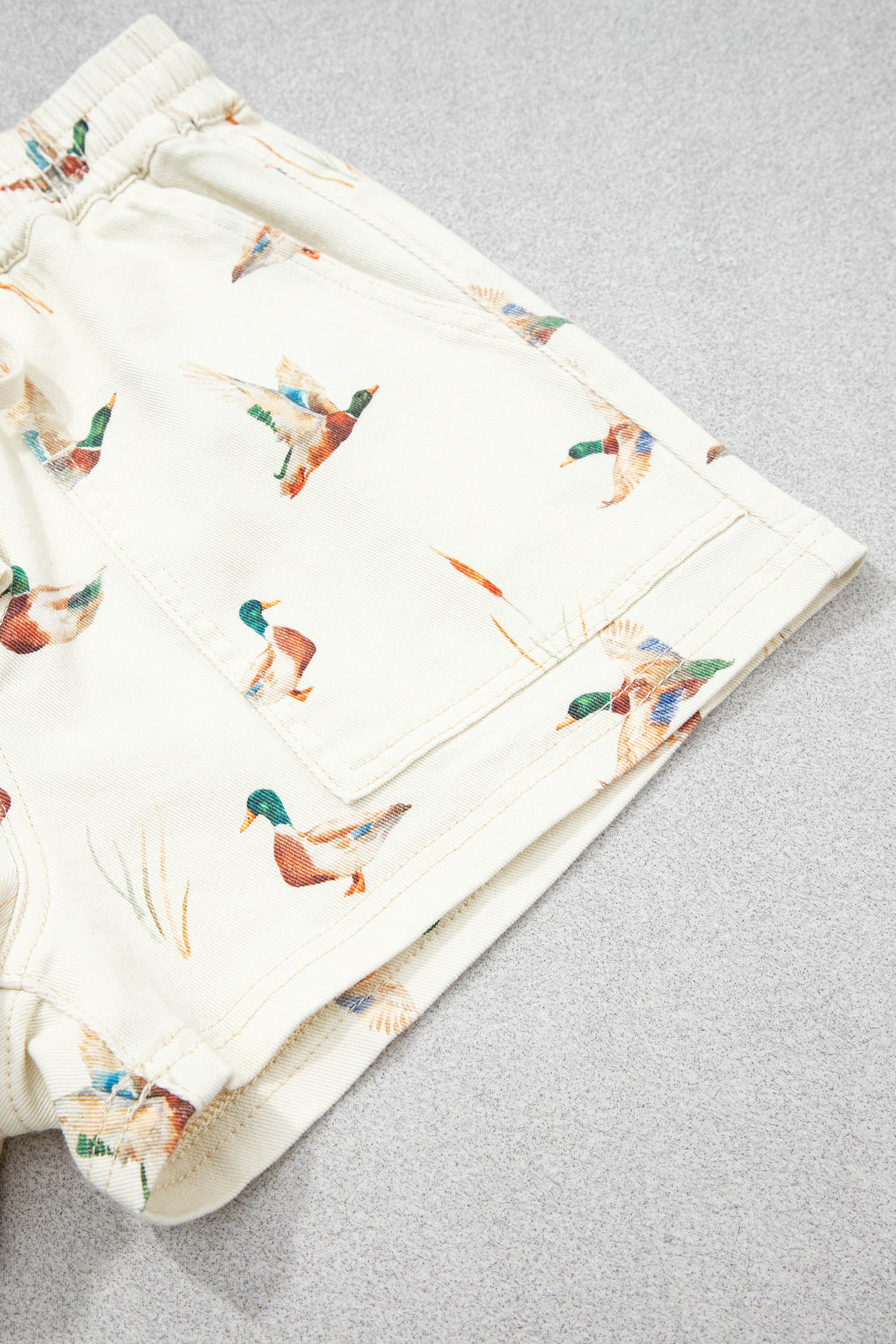 Beige Mallard Duck Printed Women's Denim Shorts - Summer Casual Drawstring Shorts with Pockets - Detail View 11
