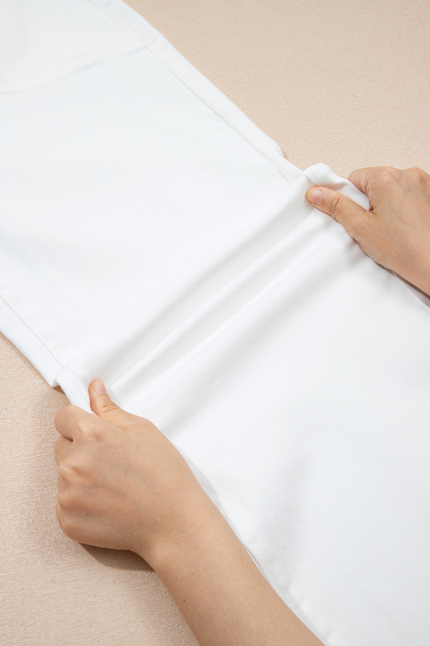 Women's White Raw Hem Jeans, High Waisted Wide Leg Denim - Detail View 16