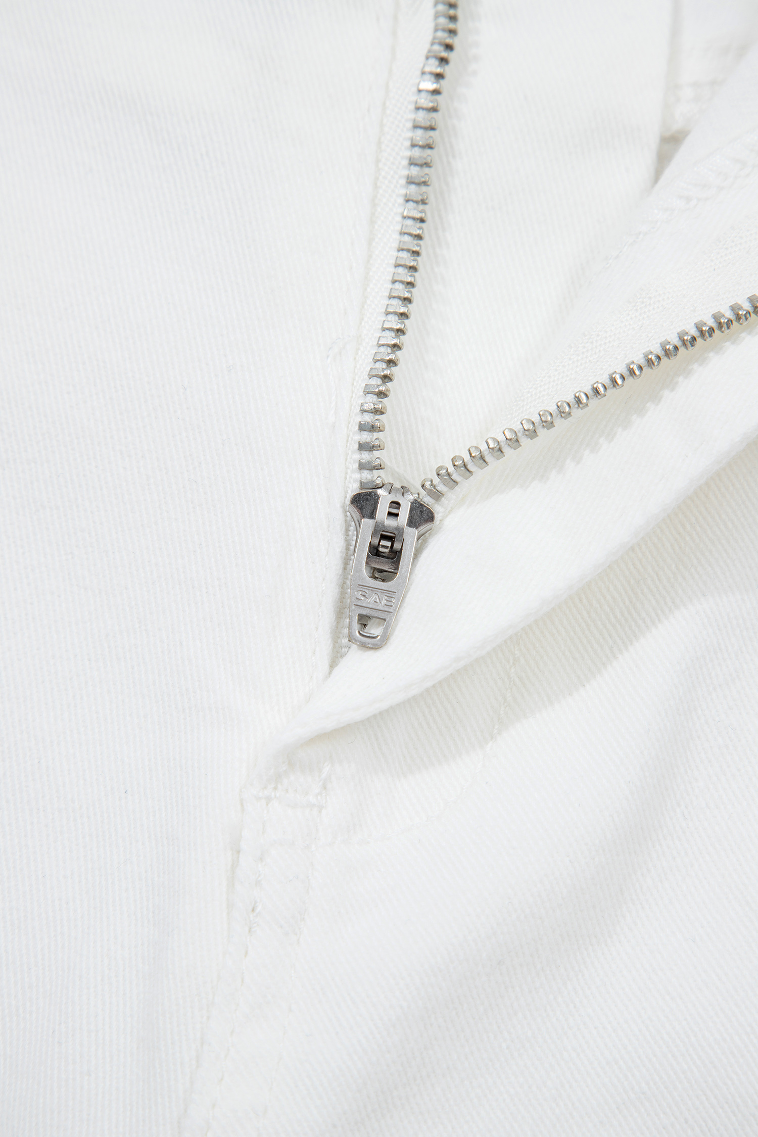 Casual White Ankle Jeans, High Rise Raw Edge Denim Pants - Detail View 11