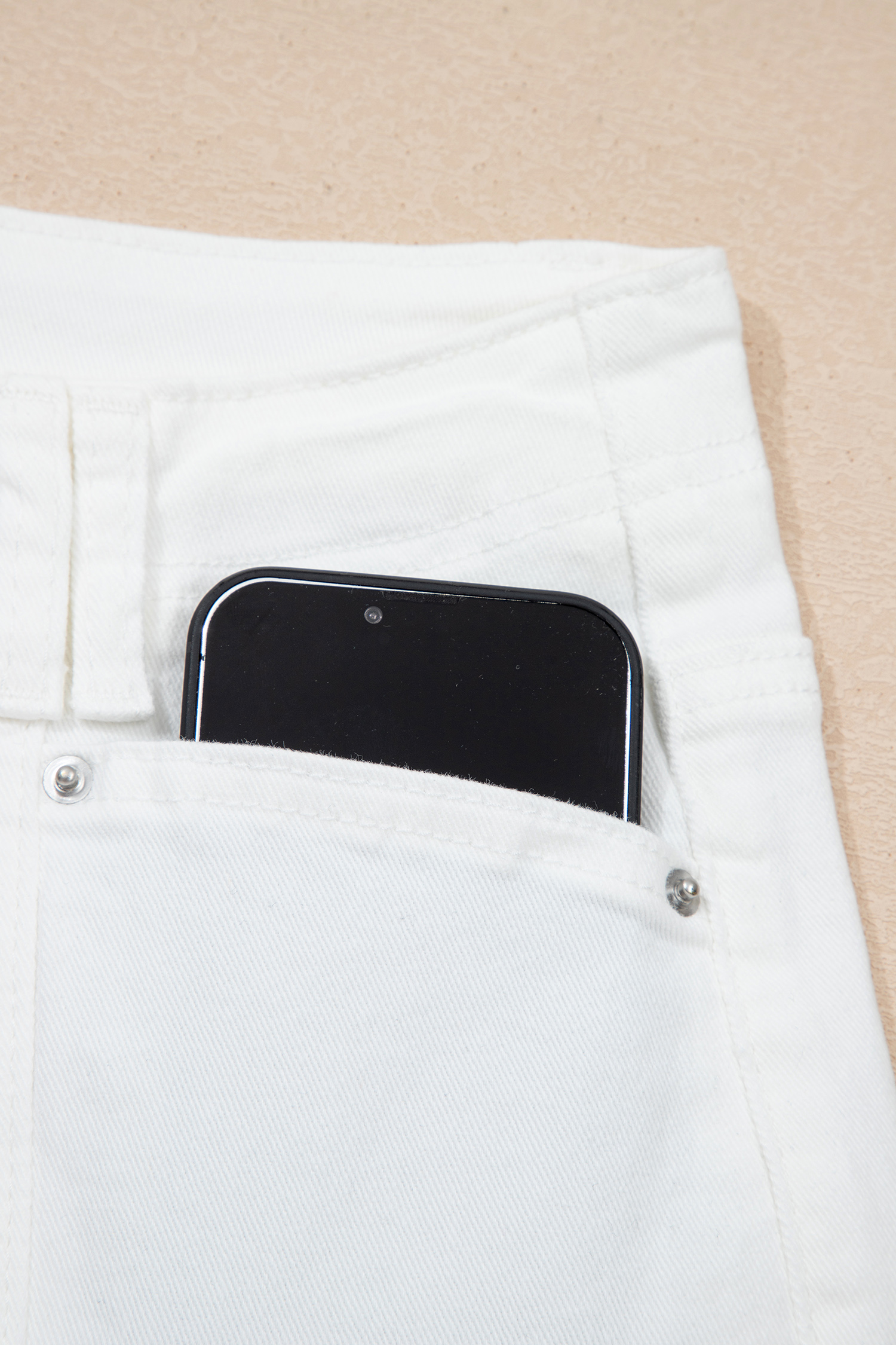 Modern White Denim Trousers, Loose Fit Raw Hem Ankle Jeans - Detail View 12
