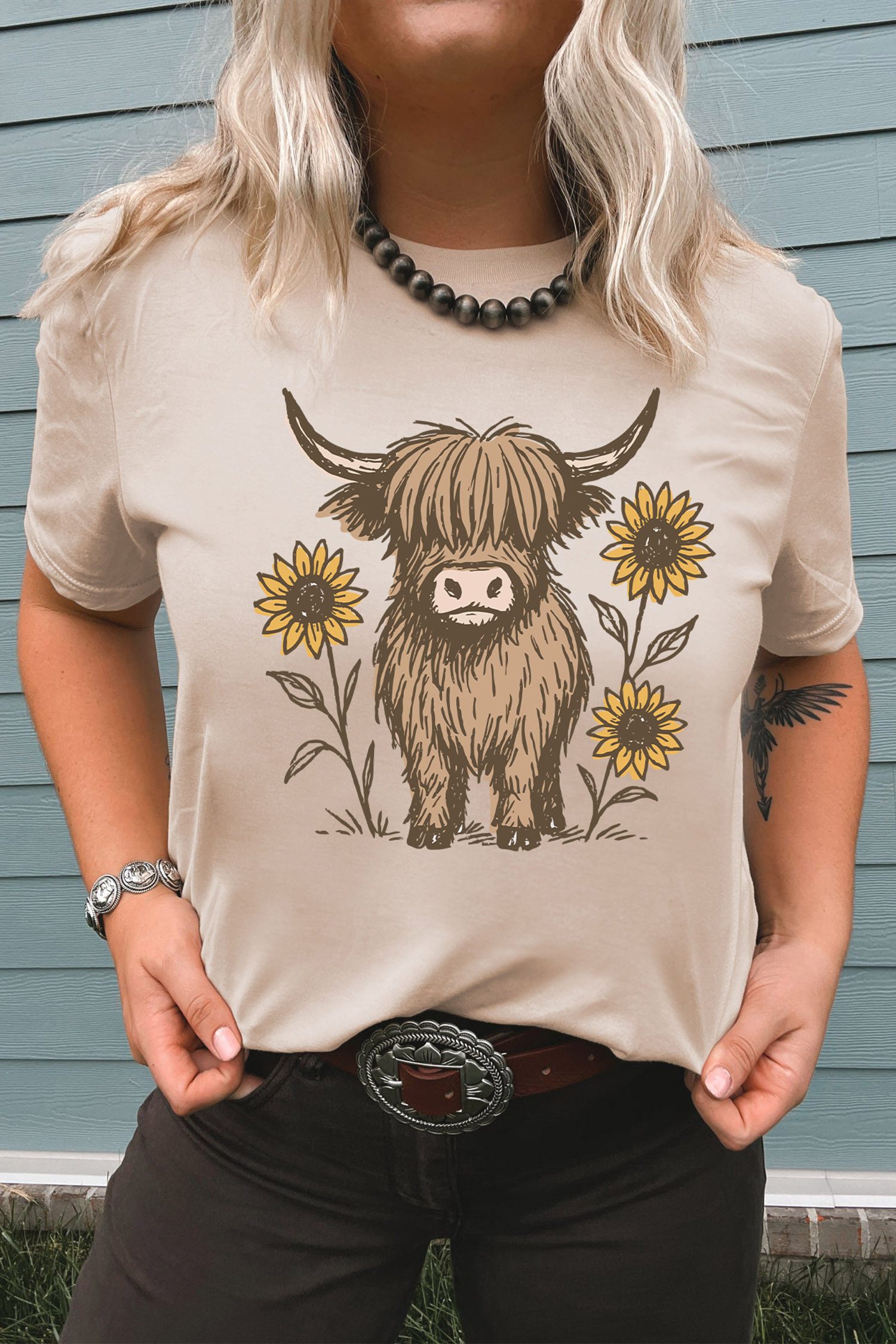 Western Print Highland Cow Shirt, Trendy Women's Tee - Detail View 5