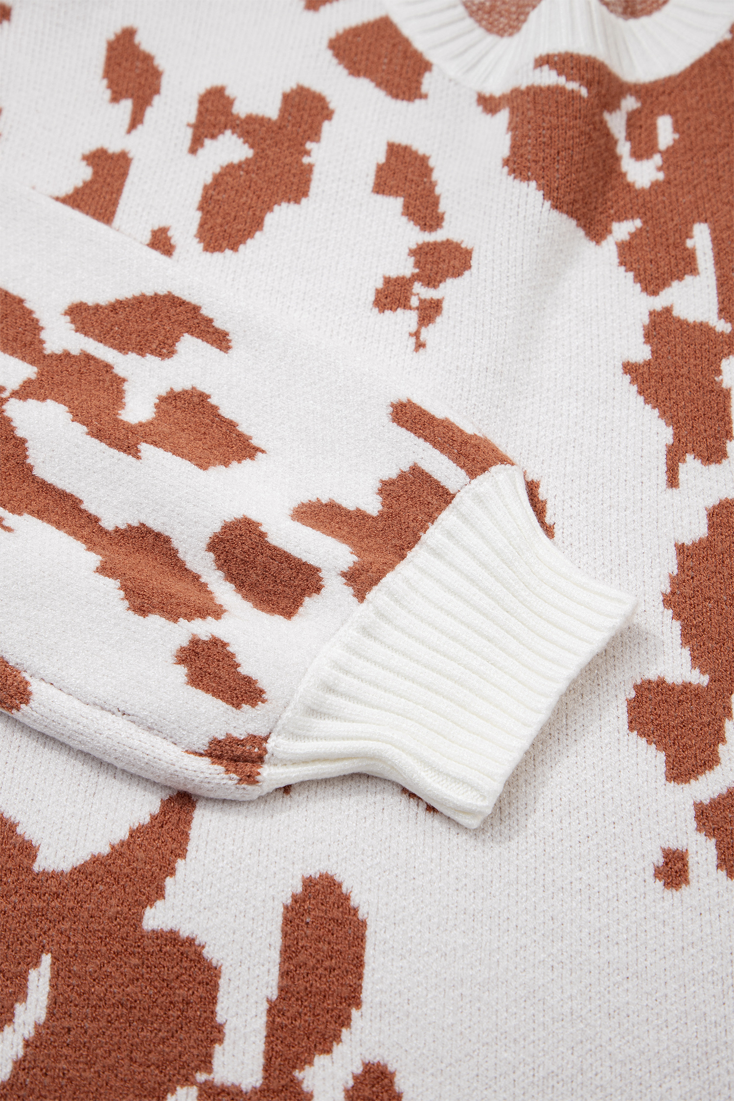 Women's Abstract Print Sweater, Khaki Round Neck Pullover - Detail View 10