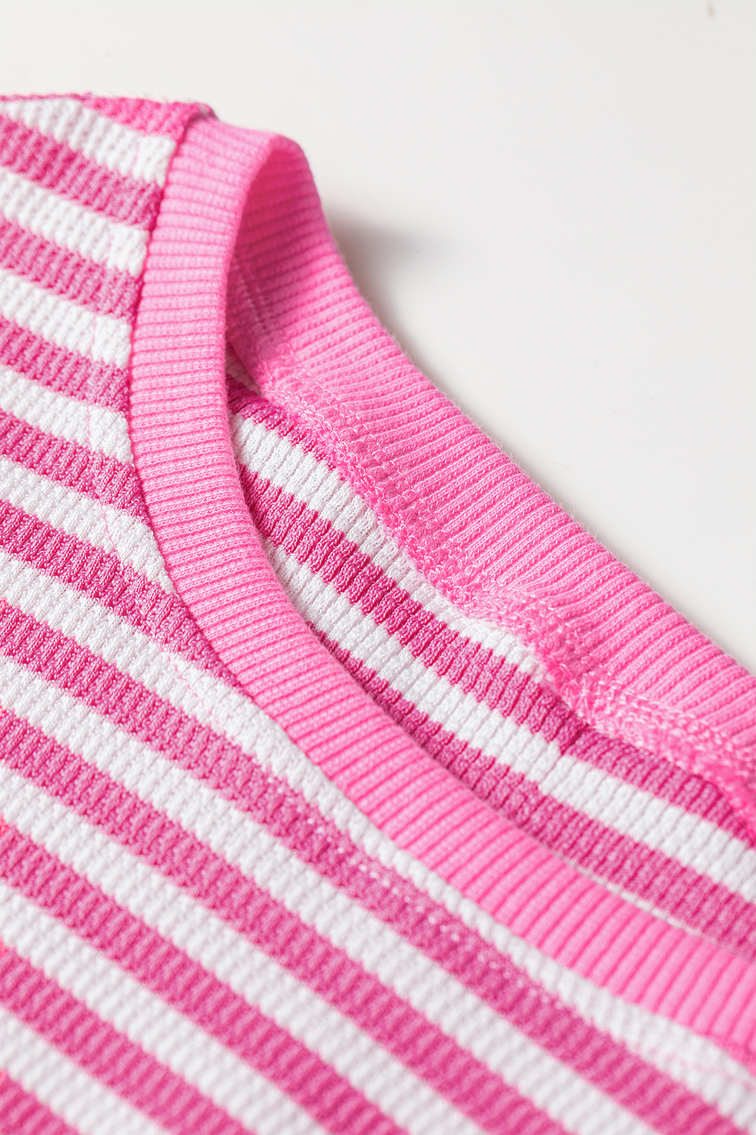 Women's Color Block Trim Top, Soft Waffle Knit Split Hem - Detail View 12