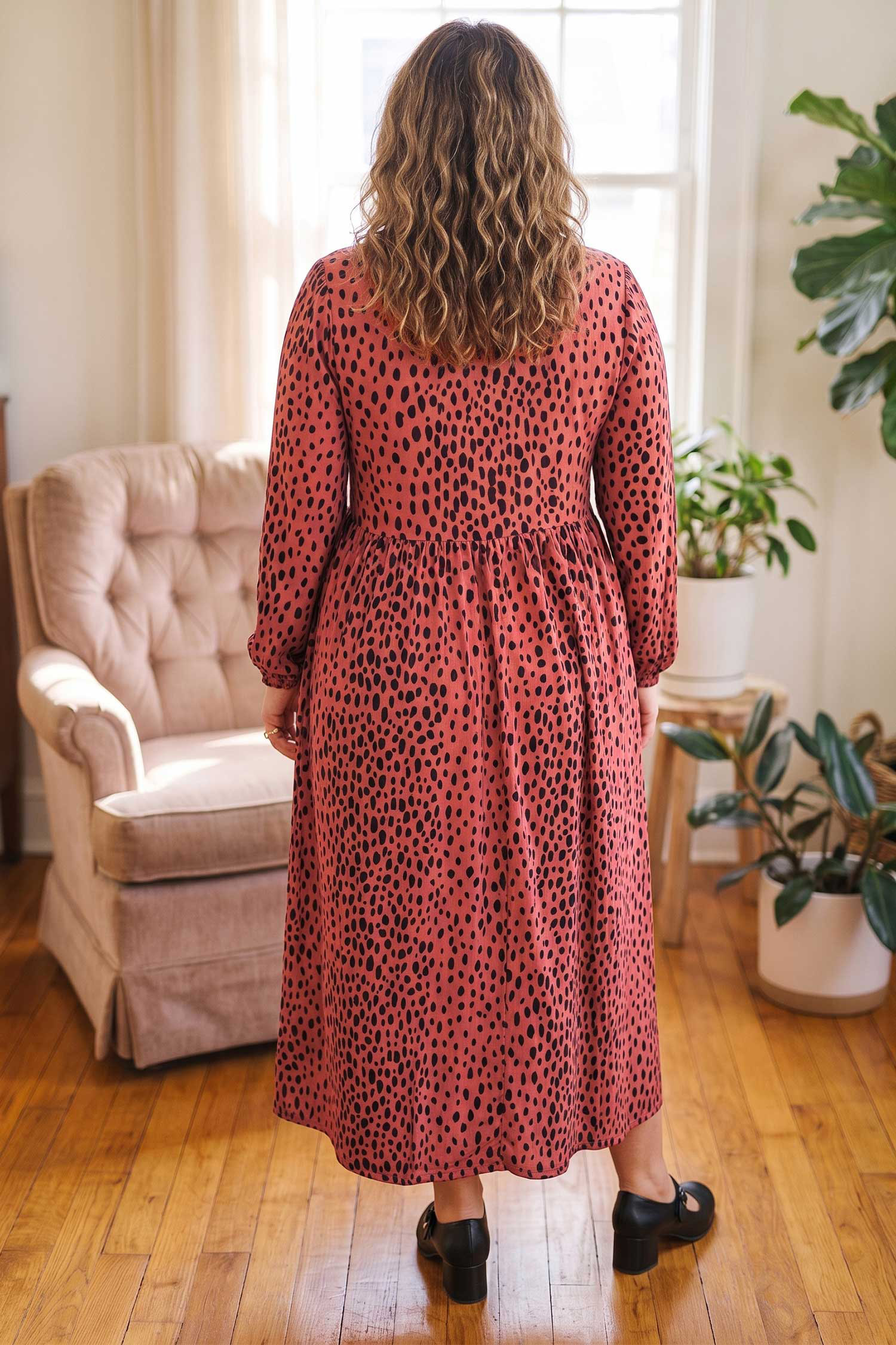 Women's Red Leopard Dress, Elegant Collared Long Sleeve - Detail View 2