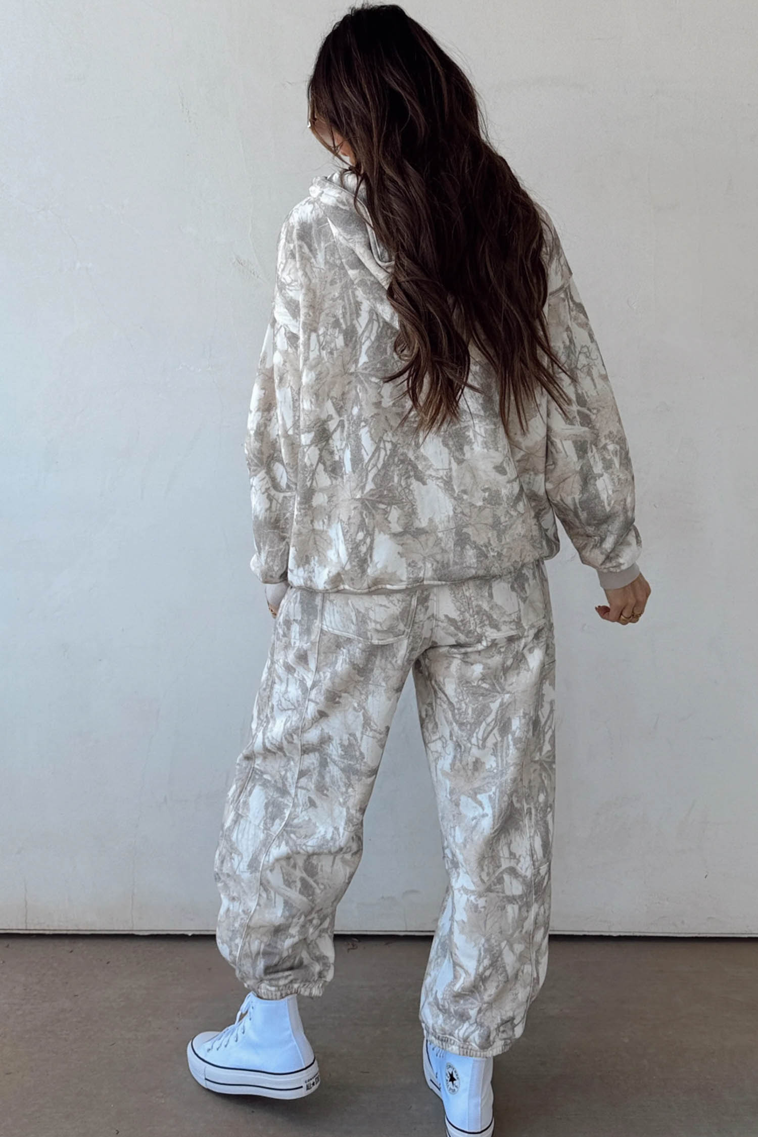 Women's Hooded Jogger Set, Trendy Abstract Pattern Loungewear - Detail View 2