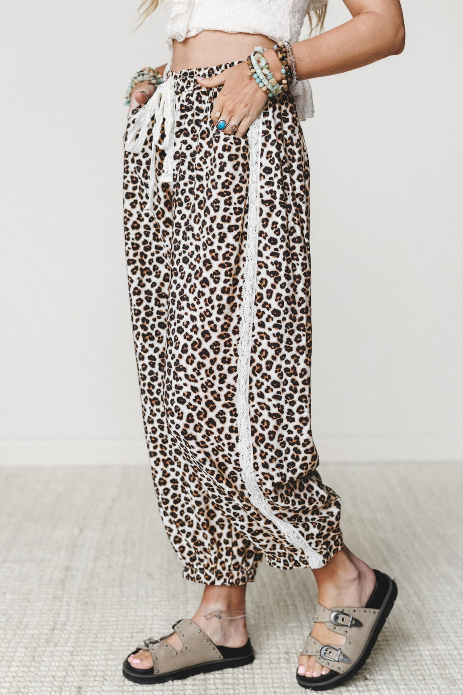 Women's Elastic Waist Pants, Trendy Leopard Print Bottoms - Detail View 6
