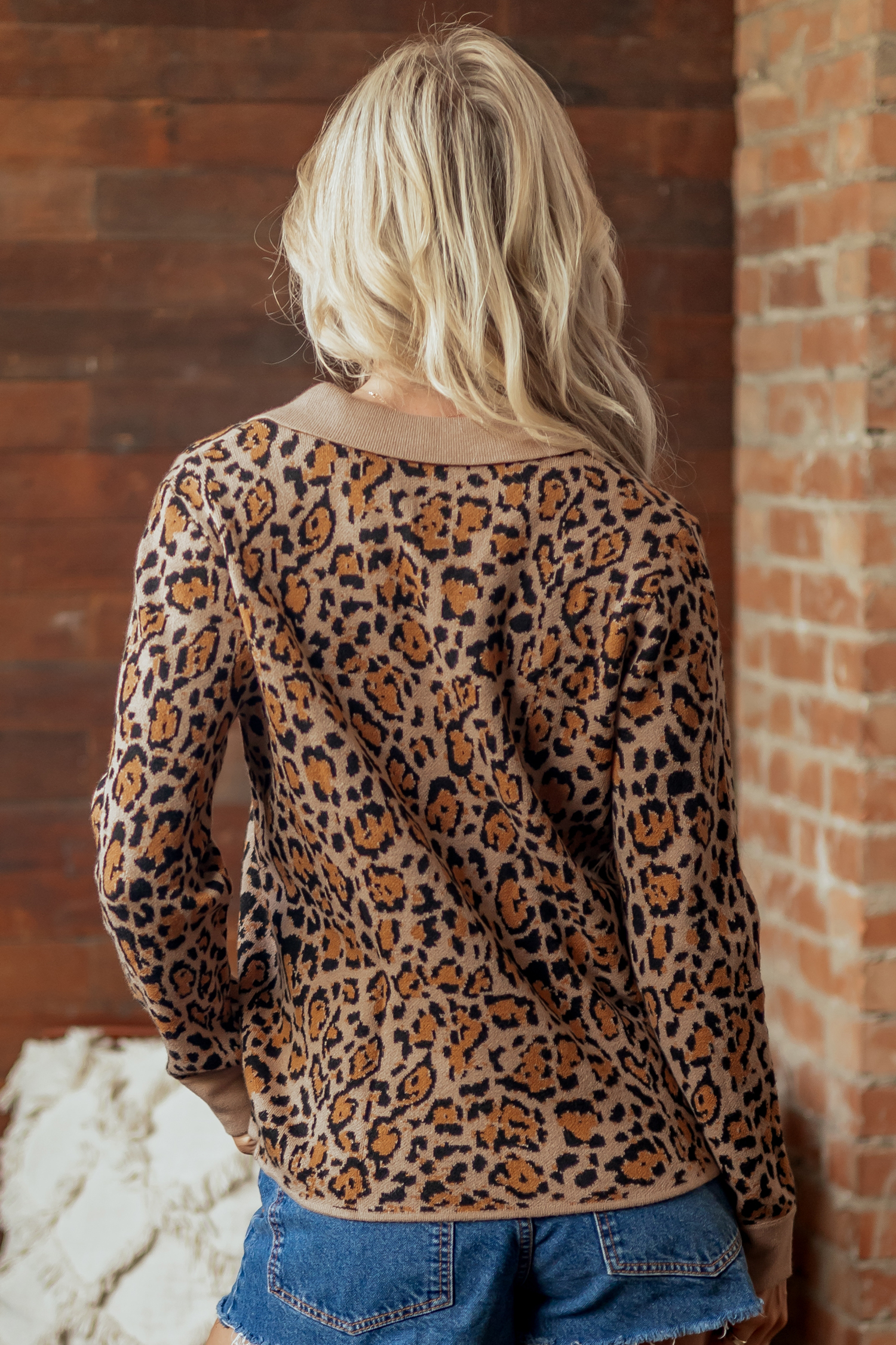 Casual Leopard Print Cardigan, Collared Autumn Button Down - Detail View 2