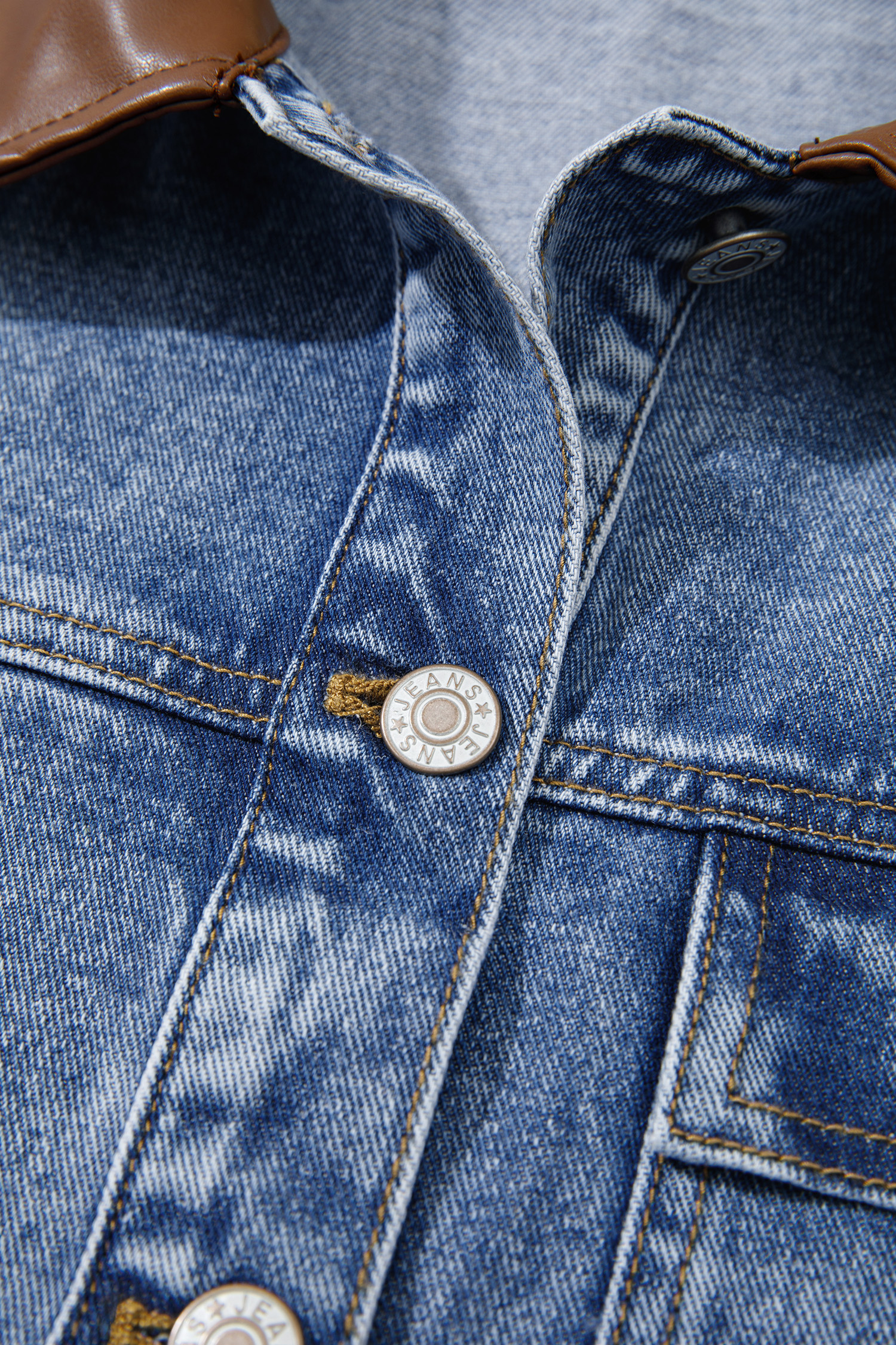 Casual Denim Jacket, Women's Long Sleeve Button Up Outerwear - Detail View 8