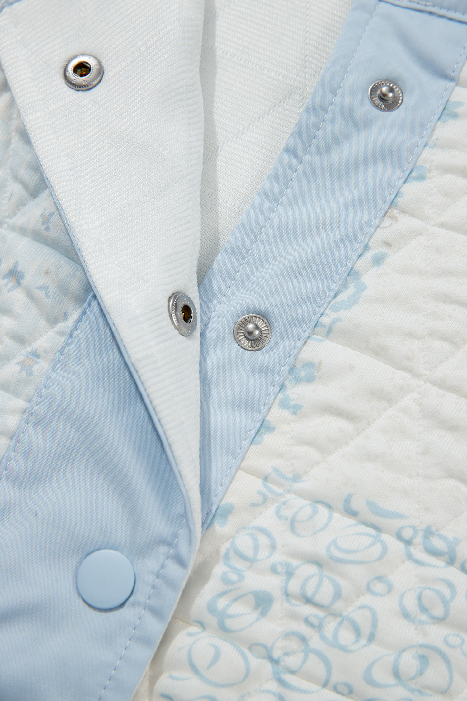 Women's Floral Patchwork Pullover, Modern Country Style - Detail View 11