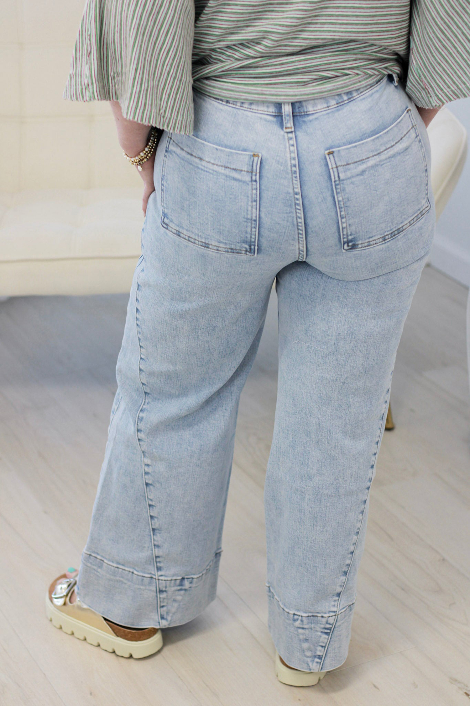 Women's Panelled Wide Leg Jeans, Loose Fit Denim - Detail View 5
