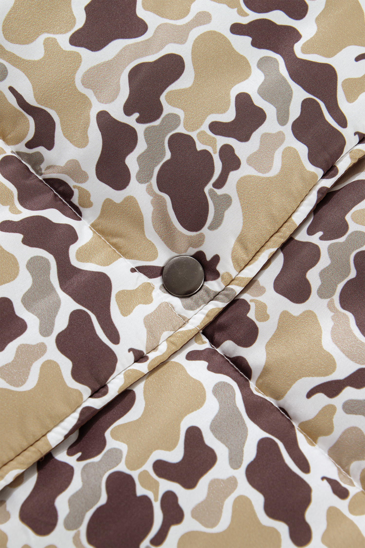 Women's Camouflage Jacket, Trendy Quilted Puffer Coat - Detail View 11