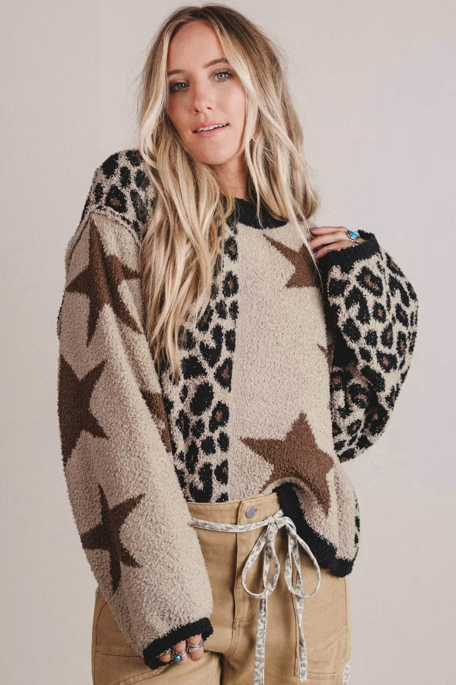 Trendy Leopard Star Pullover, Animal Print Women's Fall - Detail View 5