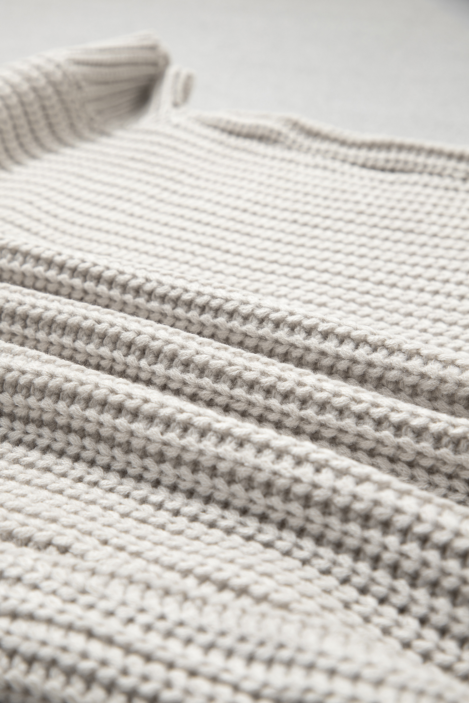 Women's Solid Short Sleeve Sweater, Chunky Zip Up Knit - Detail View 11