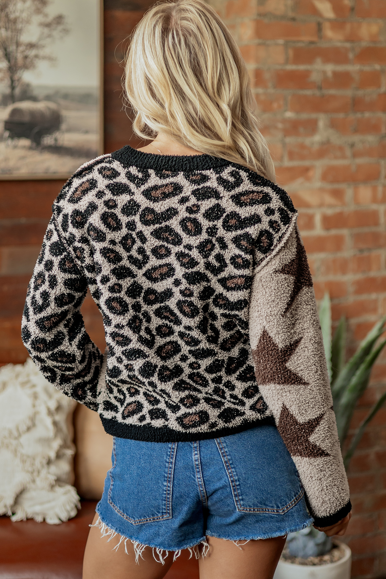 Trendy Leopard Star Pullover, Animal Print Women's Fall - Detail View 2
