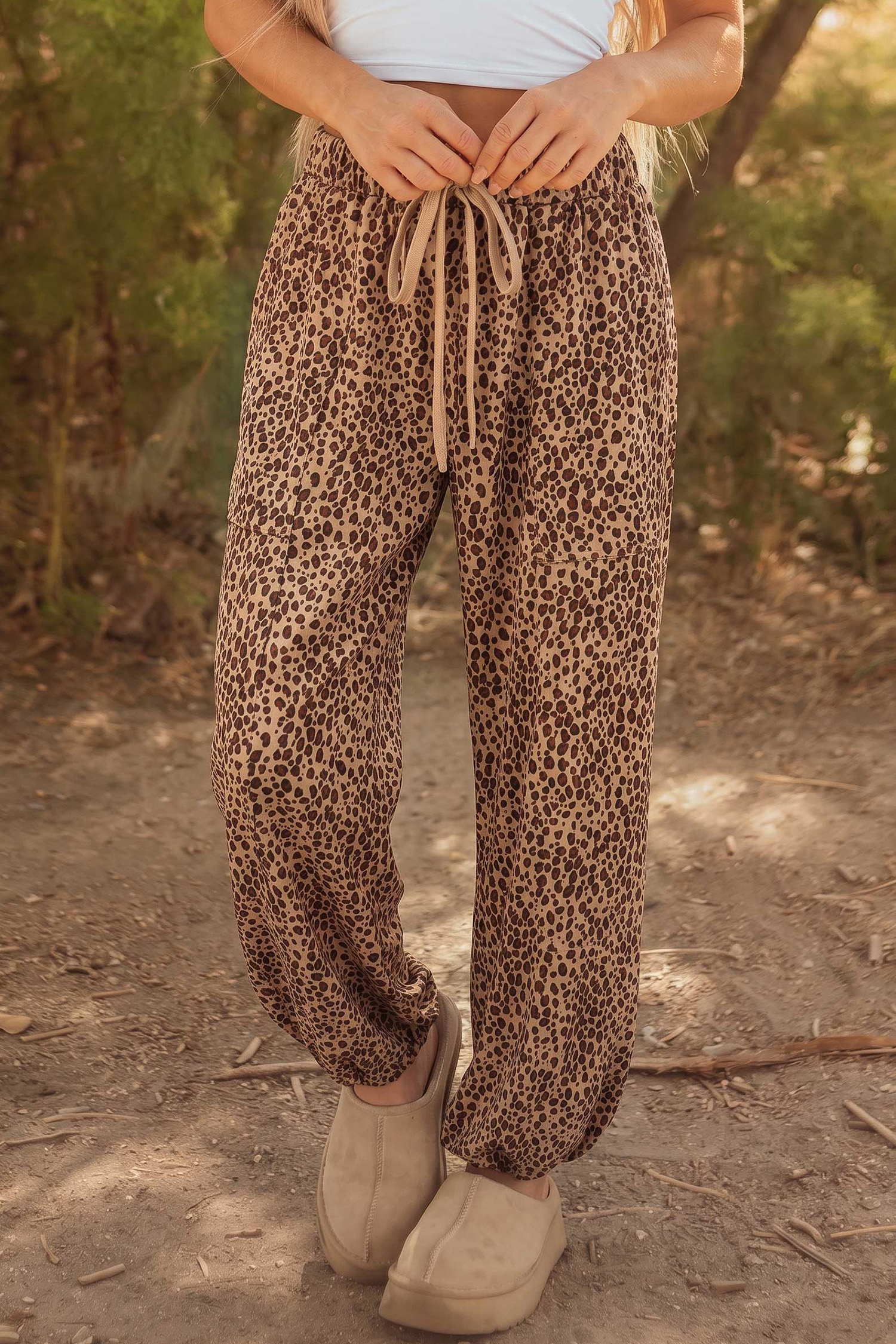 Leopard Print Lounge Pants, Comfortable Elastic Waist Bottoms - Detail View 2