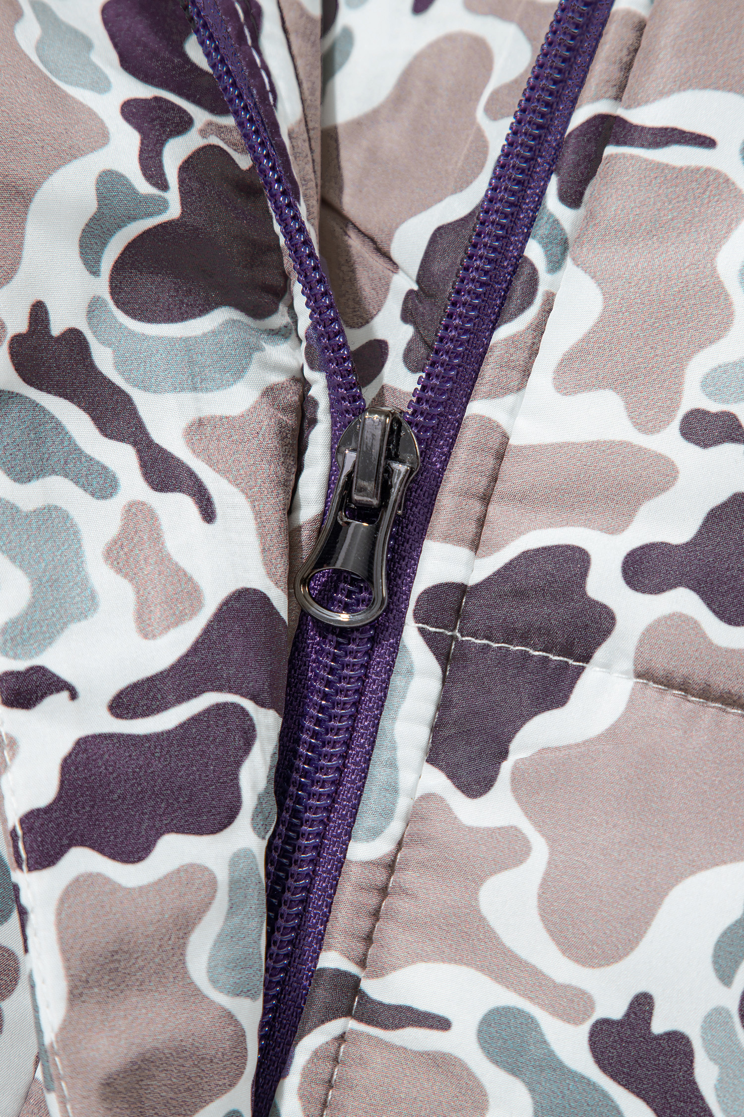 Women's Camo Puffer Vest, Casual Zip Up Stand Neck - Detail View 10