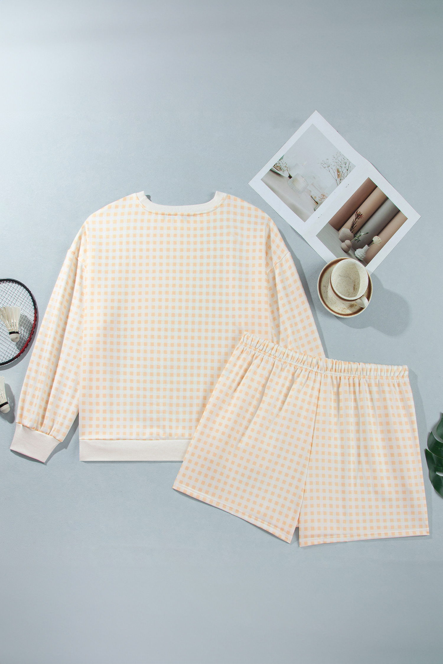 Women's Loose Sweatshirt Shorts Set, Comfy Plaid Outfits - Detail View 6
