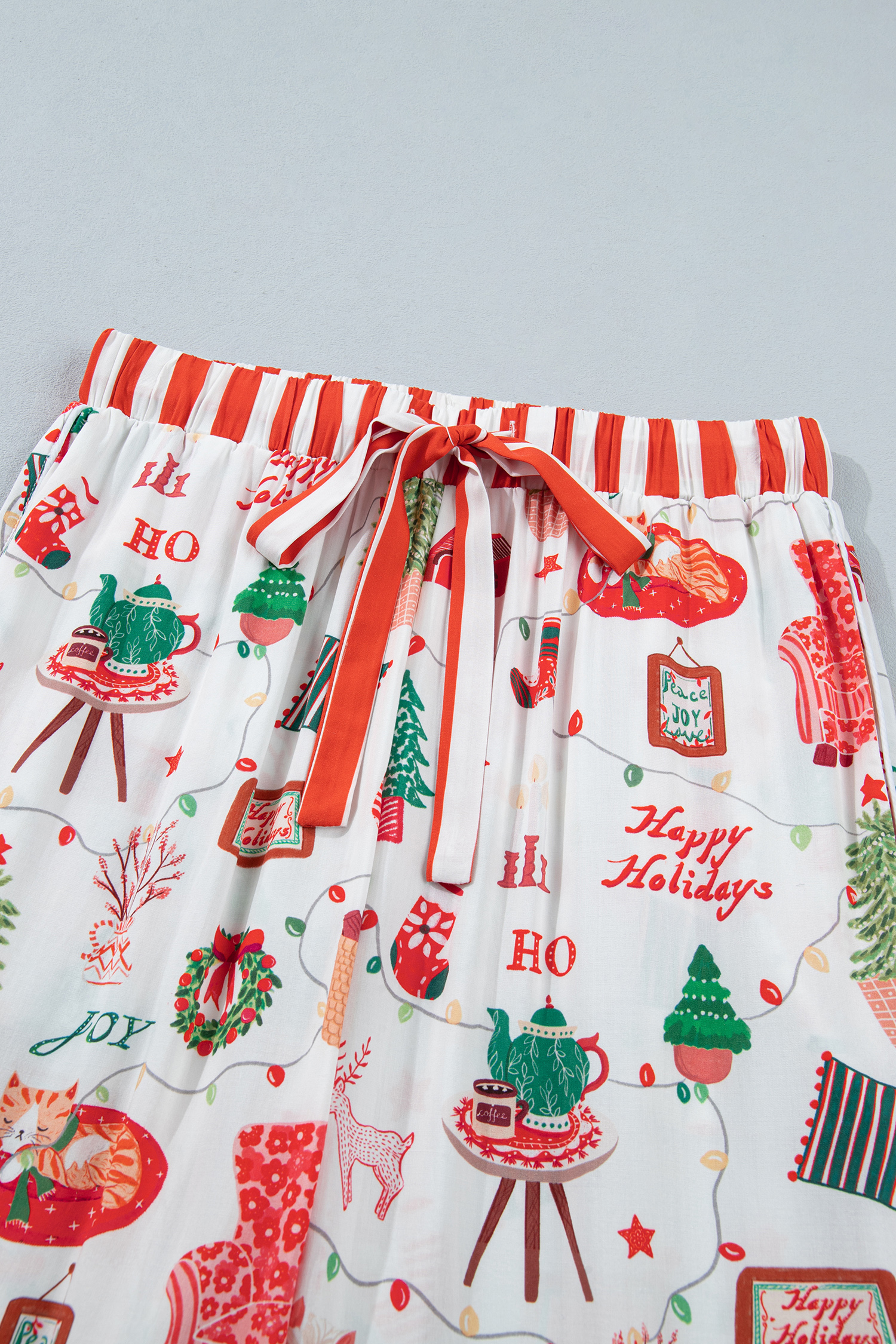 Women's White Holiday Print PJs, Casual Two Piece Set - Detail View 12